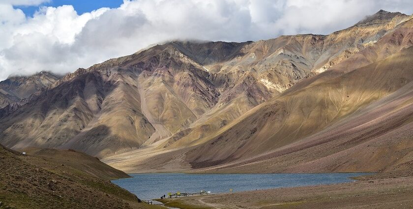 Spiti valley is one of the most popular tourist places to visit in himachal in november