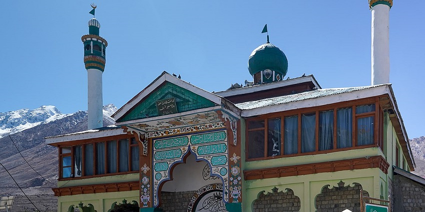 This is one of the oldest Kashmir mosques with a special wooden architecture and beauty.