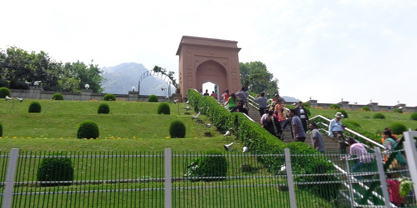 Chashma Shahi is one of the six famous Mughal Gardens and a must visit in Srinagar.