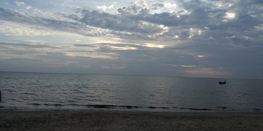 Stunning sunset views of this beach cannot be missed while exploring places to visit in Guruvayur.