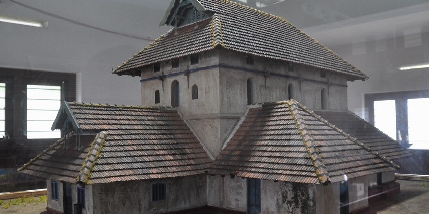 If you are a history buff, you can dig into the rich history of Cheraman Perumal Mosque.