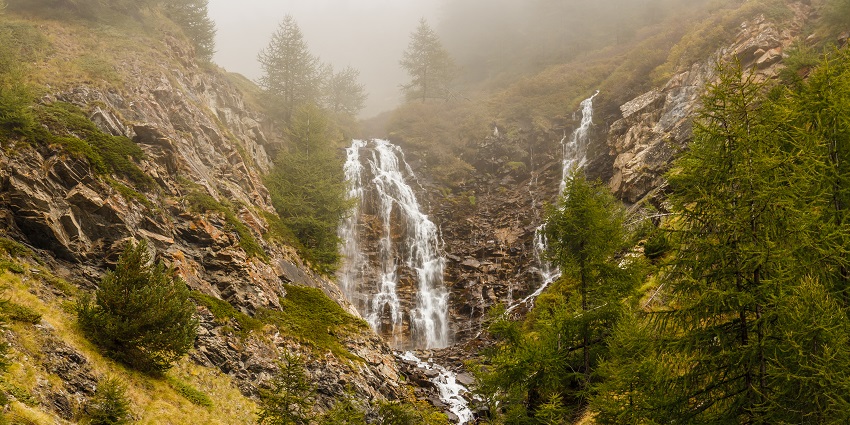 Take a majestic snap of Chethalayam Waterfall- Places to visit near Sulthan Bathery