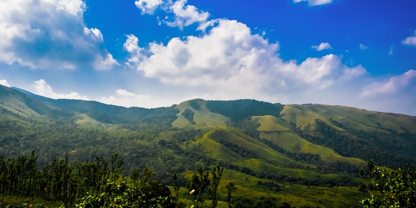 The lush landscapes of the hill station Chikmagalur make it a perfect spot to visit