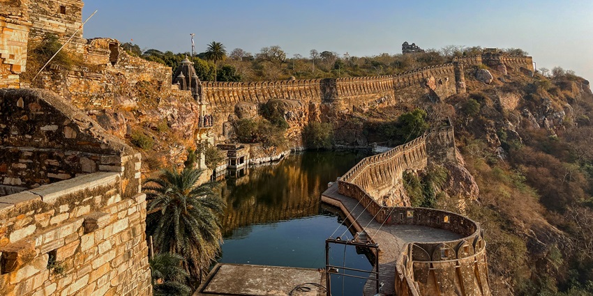 A captivating view of Chittorgarh Fort with a scenic backdrop of clear blue skies
