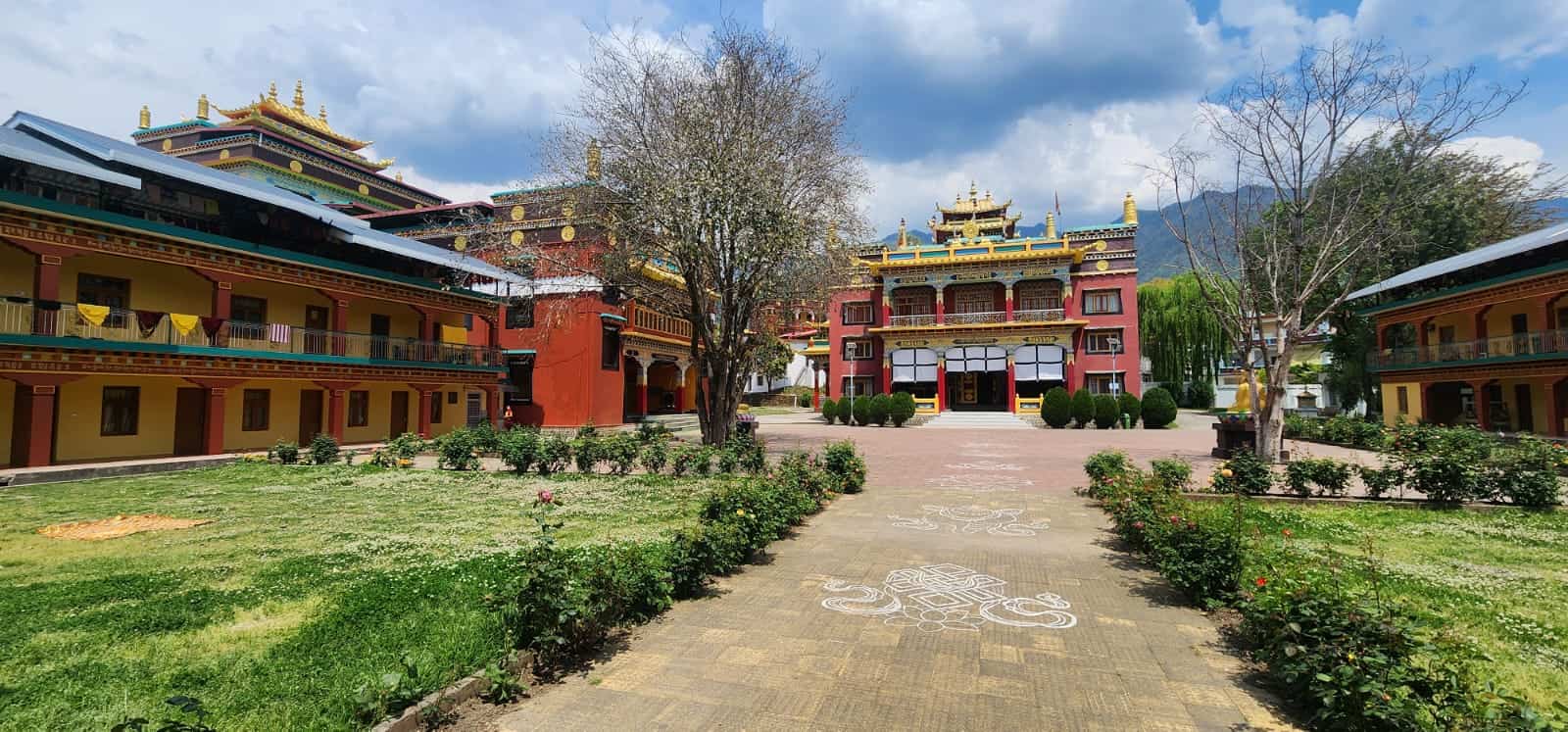 One of Bir’s most renowned monasteries, Chokling Monastery is a place to dwell in.