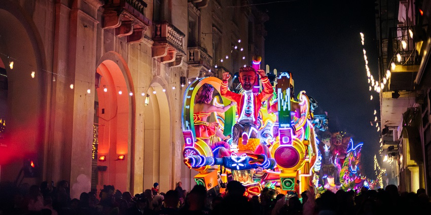 Explore the beautiful carnival among the festivals in Kochi, Kerala