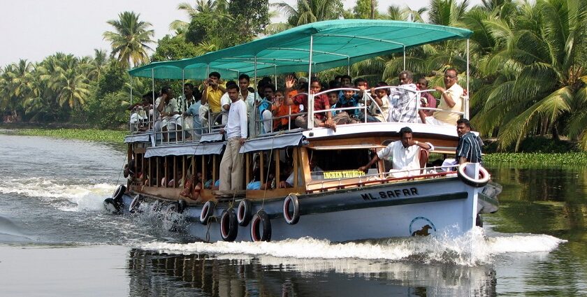 Commuting around Alleppey in the Arabian sea with luscious green views and breathtaking waves.