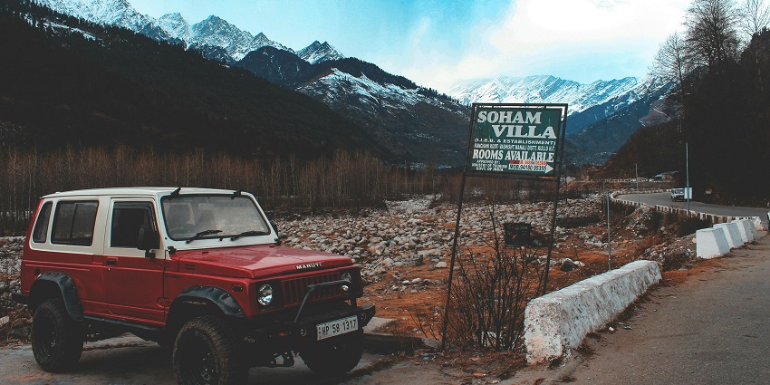 The sanctuary can be easily accessed via road transports for a hassle-free journey.