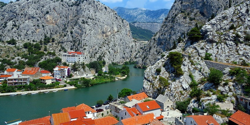 Dive into cultural heritage & natural beauty of the places to visit in the world in May