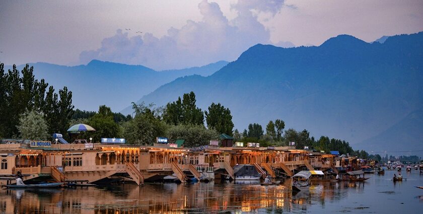 Kashmir is not only blessed with scenic landscapes, it also houses many haunted spots.