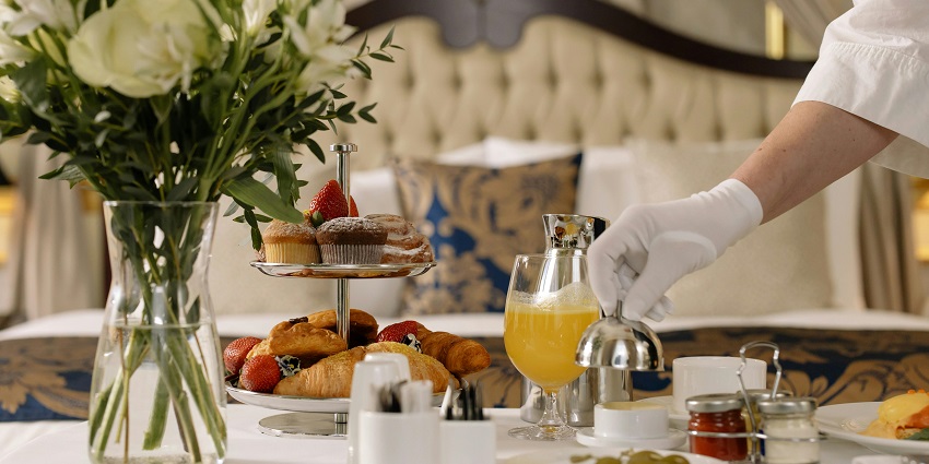 Treat your taste buds with sumptuous cuisines in a hotel after exploring the attraction.
