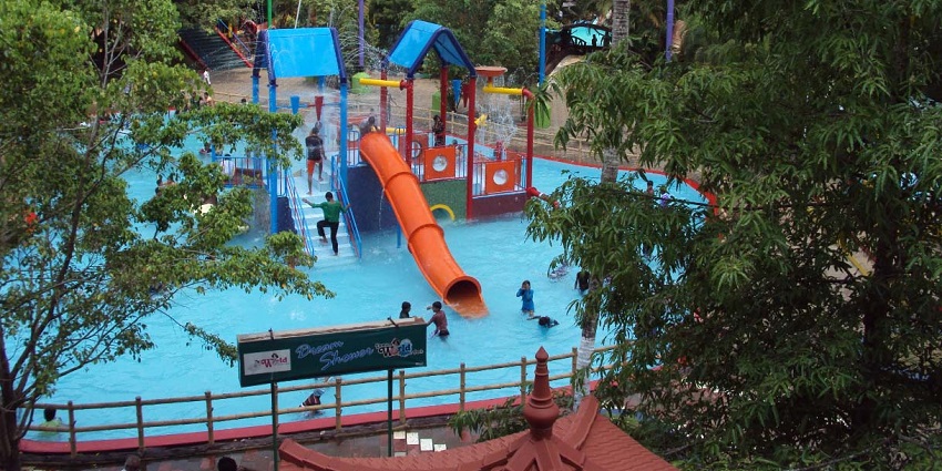 Dream World Water Park is one of the best places to visit in Chalakudy for watersports.