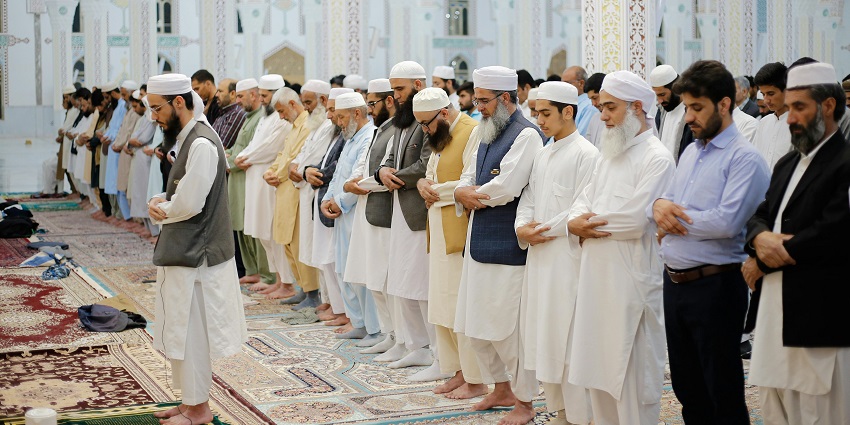 Dress code is essential when visiting Sharjah Mosque