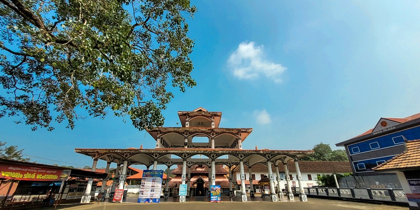 Scenic picture of a beautiful ancient Mahadev Temple - Temples in Kottayam, Kerala