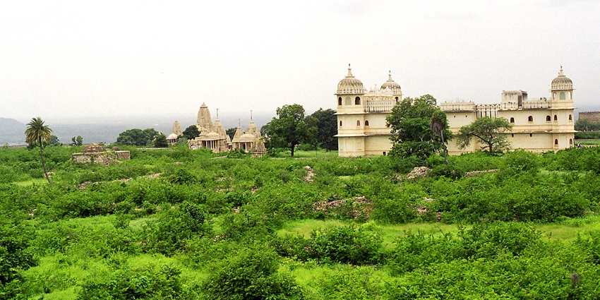 Fateh Prakash Palace is surrounded by lush greenery and has a museum inside.