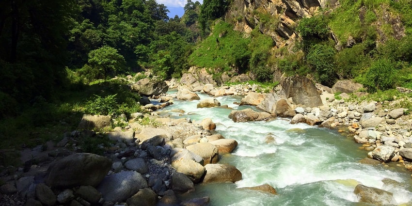 Fishing in the Turthan River is the most idyllic recretional activity in hills