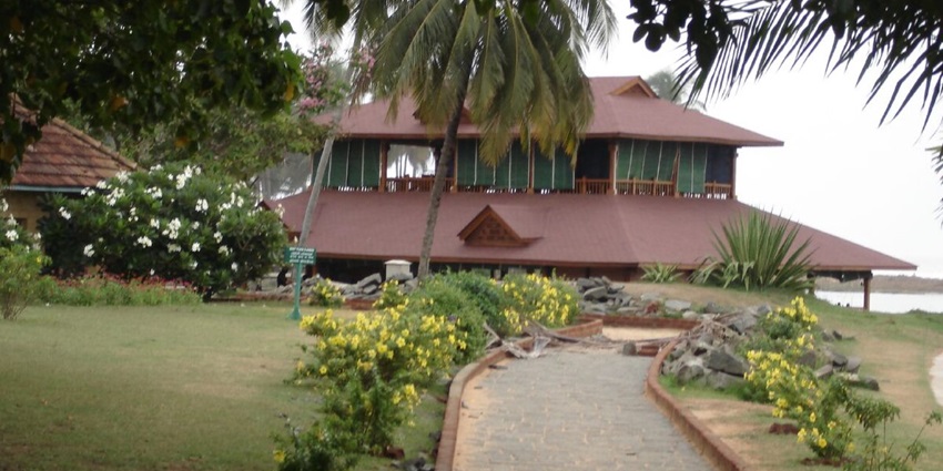 A restaurant on Veli lake- one of the most enchanting places to visit in Trivandrum with family