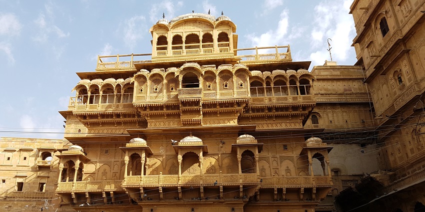 Explore Fort Jaisalmer in Rajasthan with its sandstone architecture and rustic design