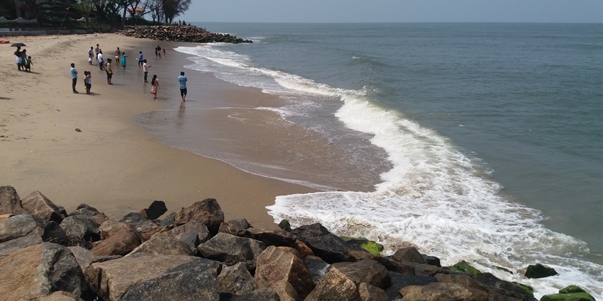 Fort Kochi Beach is one of the most-visited attractions while exploring Cochin city, Kerala.