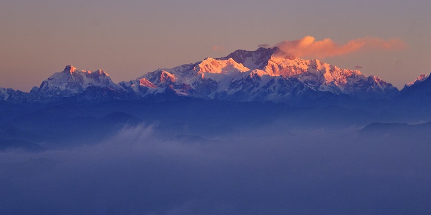 Picturesque view of Sunrise on Mt. Kanchenjunga - offbeat places near Darjeeling