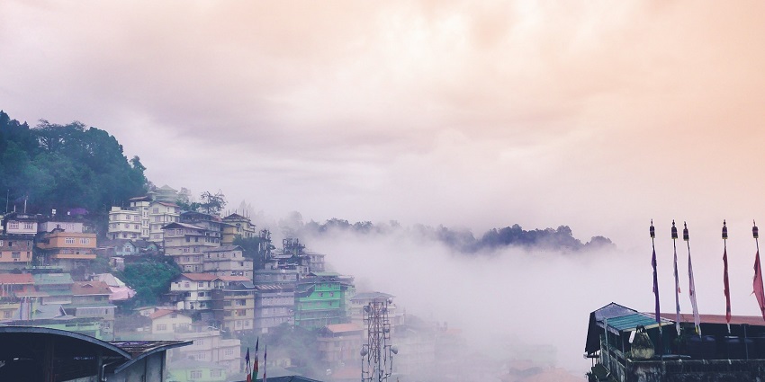 A mesmerising landscape of Gangtok, one of the best places to visit in East Sikkim.