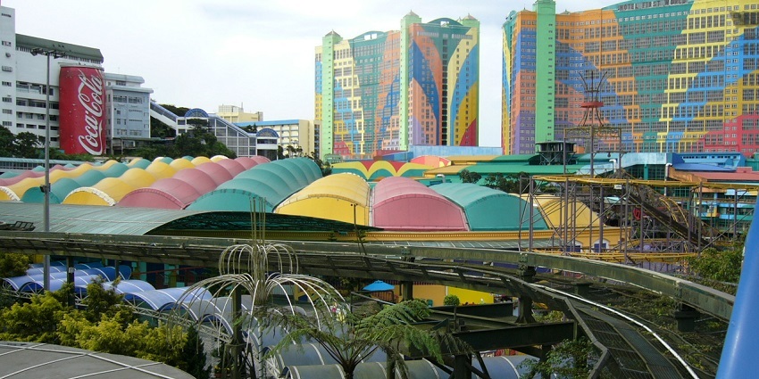 Enjoy a fun time with your family at Genting Highlands, a popular hill resort in Malaysia.