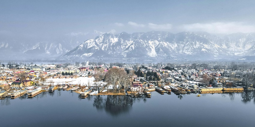 You cannot manage to trick the Jinn in this one of the haunted places in Kashmir.