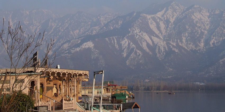 Dal Lake, a jewel of Kashmir is one of the best places to visit in Kashmir in January.
