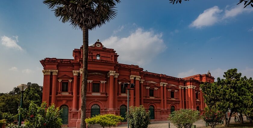 One of the government museums in India, located in Bangalore, dating back decades.