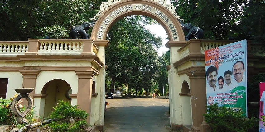 View of the Aluva guest house entrance - one of the best places to visit in Aluva