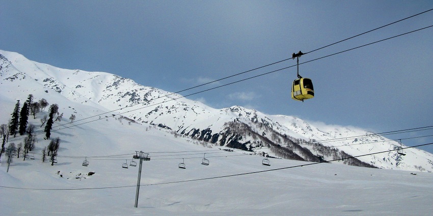 Gulmarg is quite popular for its breathtaking gondola rides apart from its scenic beauty.