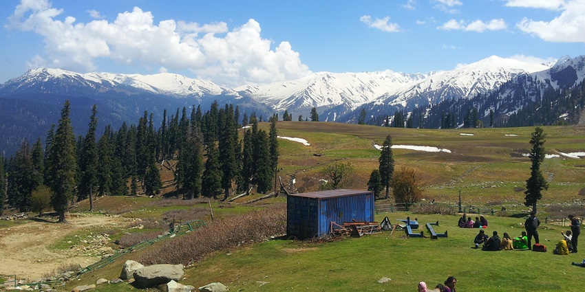 Experience the lush greenery and snowy mountains of Gulmarg, the real paradise on earth.
