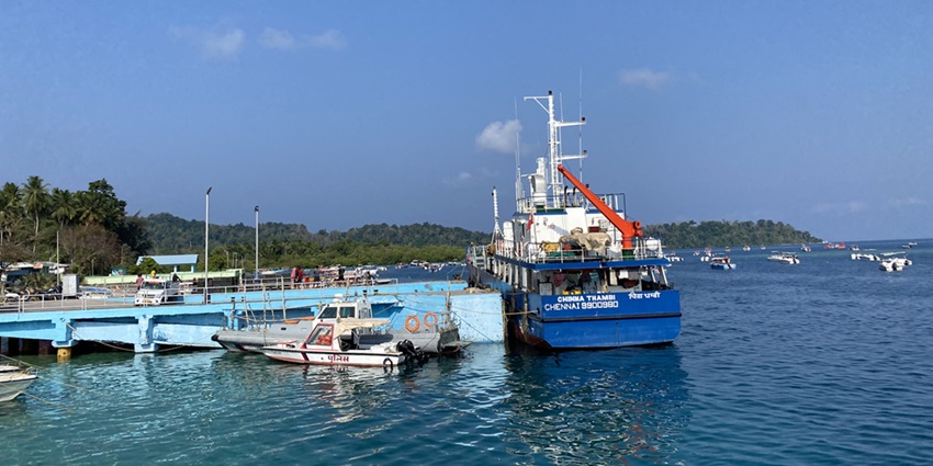 An aesthetic view of Havelock Jetty from where one can take a ride to different beaches.