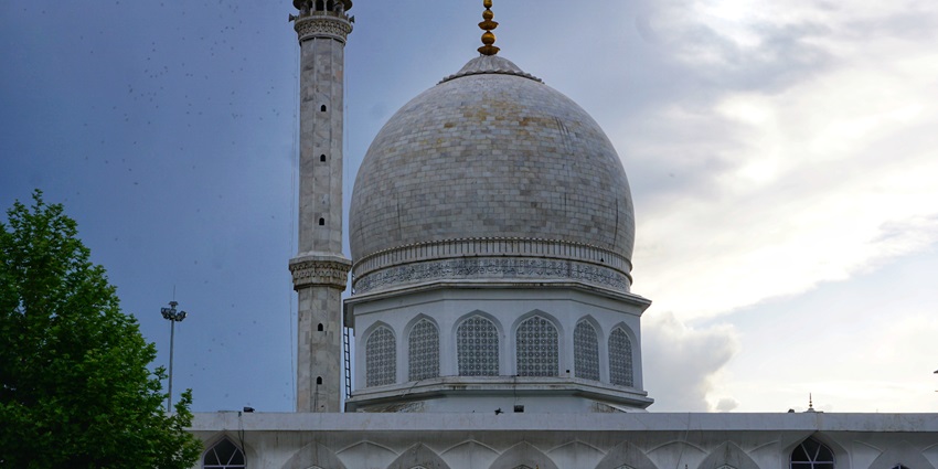 Hazratbal Shrine is Kashmir’s holiest Muslim shrine with the relic of the prophet.