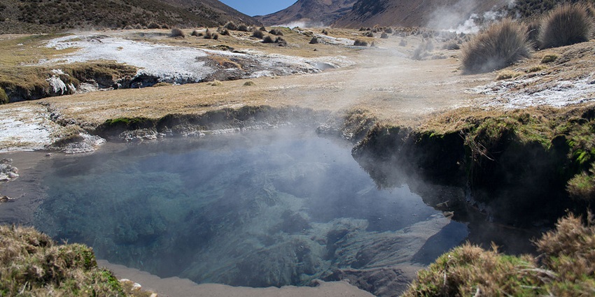 Taking a dive into hot springs is one of the best things to do in Ras Al Khaimah.