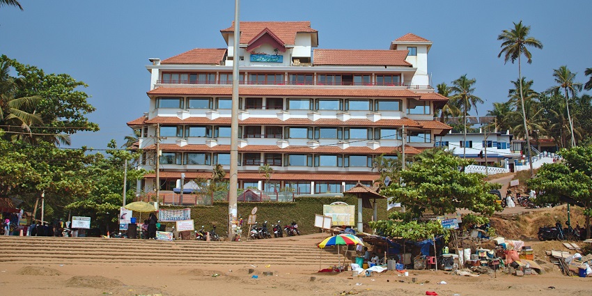Stay at the comfortable hotels of Kerala and spend quality time with your loved ones.