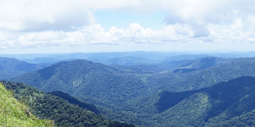 Scenic aerial view of Idukki town and its beautiful surroundings and clear sky
