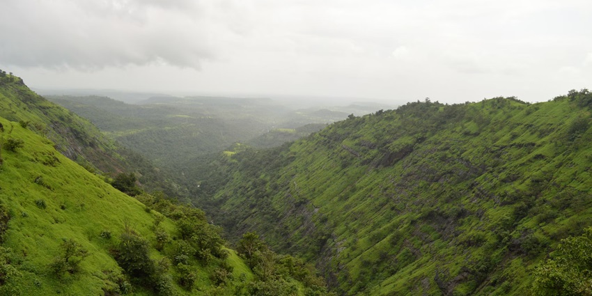 Igatpuri is a beautiful and secluded place, perfect to visit in the post-monsoon season.