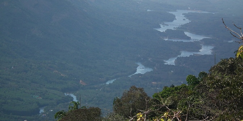 This is a hill station which has open spaces with mesmerising sunrise and sunset views.