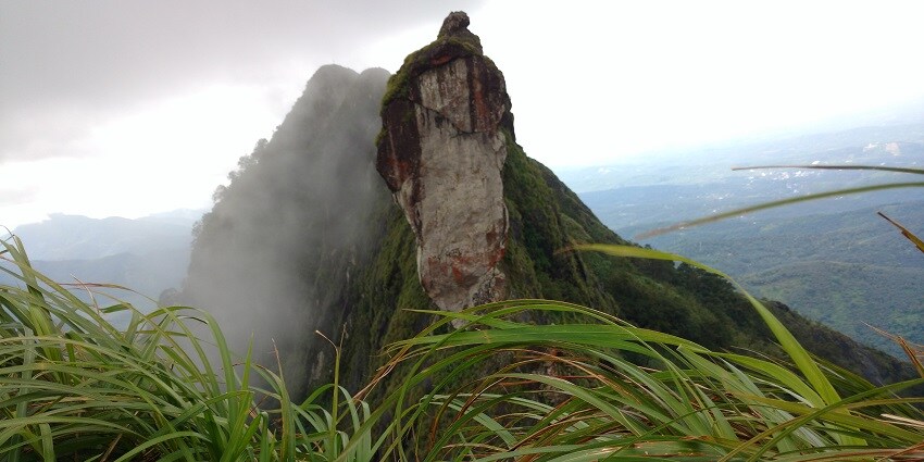 Watch awe-inspiring views at Illikkal Kallu, one of the serene places to see in Kottayam.