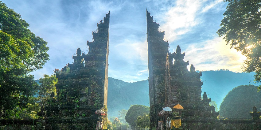 A breathtaking view of the Handara Gate, a popular tourist destination in Indonesia