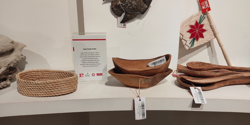 A picture of handicrafts placed at a shop in the Iringal Craft Village