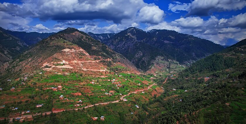 A panoramic view of Jammu with the backdrop of the majestic mountains & lush landscapes