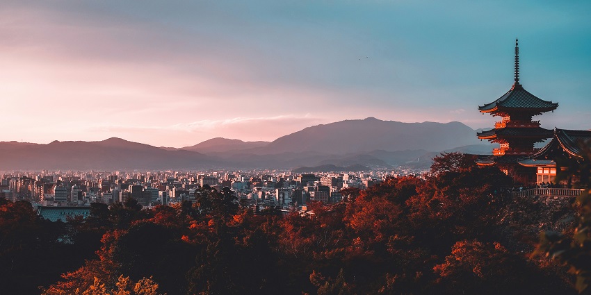 Visit Japan, one of the places to visit in the world in June, with your friends or family