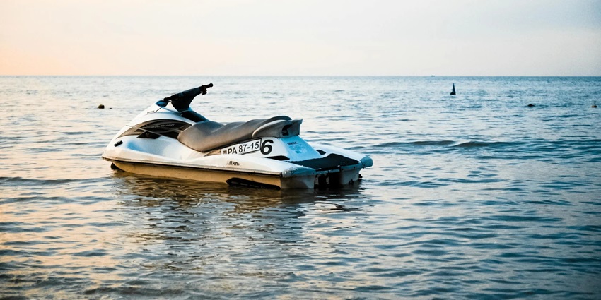 Jet Ski Rides is one of the best things to do near the Fisheries Museum Port Blair.