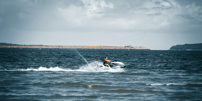 Jet skiing is one of the most thrilling water sports in Kochi for all adventure lovers.