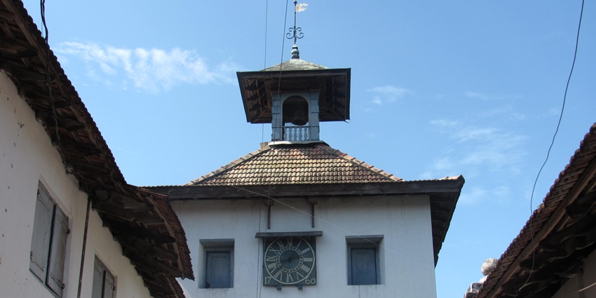 Famed for its antique shops and spice markets, Jewish Synagogue has a lot to offer to you.