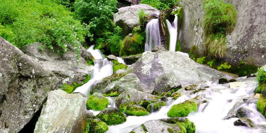 Watch the majestic Jogini Waterfalls on your trip to Dhungari Temple, in Himachal Pradesh.