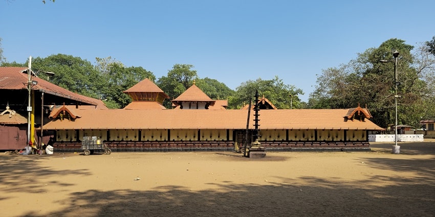 Front gate image of Kadampuzha Bhagavathy Temple near the Thirunavaya Temple in Kerala
