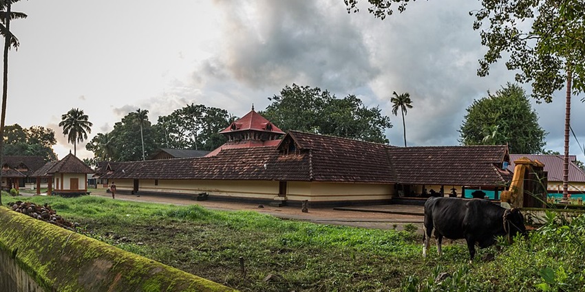 The panoramic view of Kaduthuruthy Mahadeva Temple, one of the Shiva Temples in India.